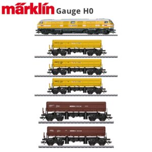 Diesel Locomotive 320 001-1 & Freight Cars