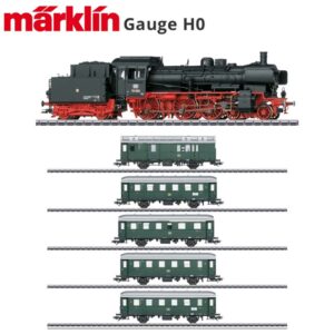 Class 78.10 Steam Locomotive & Passanger Cars