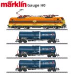 Class 189 Electric Locomotive & Freight Cars